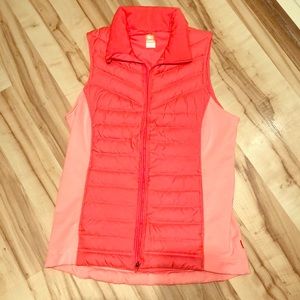 Lucy sports vest